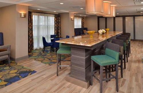 Broussard Hotel | Discover Hampton Inn Broussard-Lafayette: Great Amenities Await