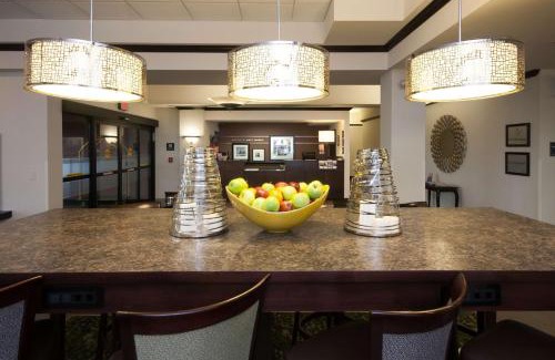 West Seneca Hotel | Pet-Friendly Stay at Hampton Inn Buffalo-South/I-90