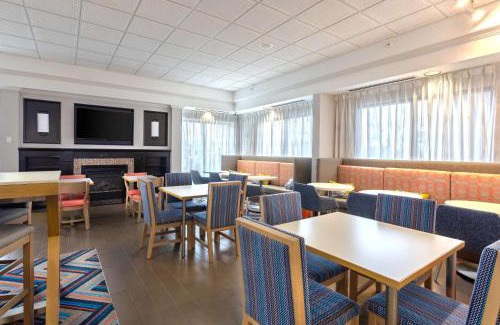 West Seneca Hotel | Pet-Friendly Stay at Hampton Inn Buffalo-South/I-90