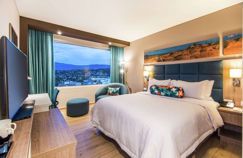 San Jose de Cucuta Hotel | Top-Rated Hampton Inn by Hilton Cucuta with Spa & Dining