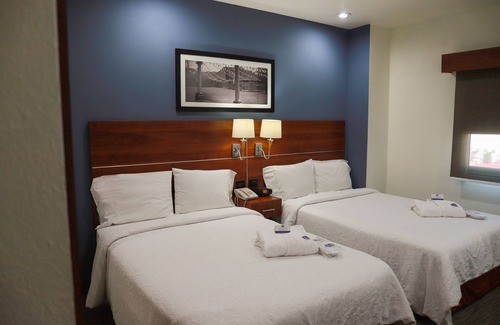 San Juan del Rio Hotel | Explore Hampton Inn by Hilton San Juan del Rio: Family-Friendly Stay