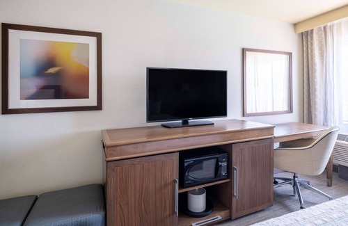 Foothill Ranch Hotel | Welcoming Retreat at Hampton Inn Irvine East - Lake Forest