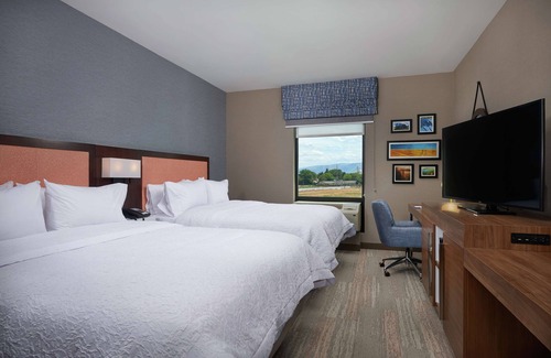Burley Hotel | Experience Comfort at Hampton Inn by Hilton Burley