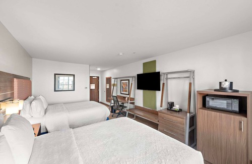 Calexico Hotel | Comfortable Stay at Holiday Inn Express Calexico