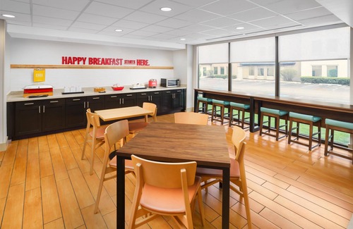 Bedford Park Hotel | Convenient Stay at Hampton Inn by Hilton Chicago-Midway