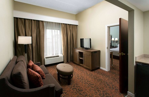 Troy Hotel | Comfortable Stay at Hampton Inn by Hilton Troy with Pool