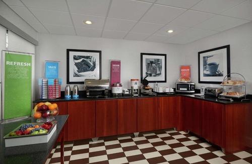 Austintown Hotel | Welcoming Hampton Inn by Hilton Youngstown-West I-80