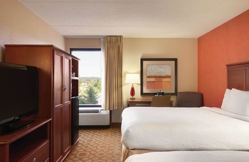 York Hotel | Discover Hampton Inn by Hilton York: Family-Friendly Retreat
