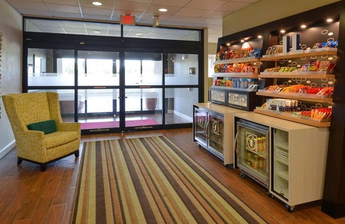 Carbondale Hotel | Discover Comfort at Hampton Inn Carbondale with Pool Access