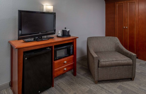 Charleston Hotel | Welcoming Hampton Inn Charleston-Downtown: Family-Friendly Stay
