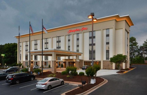 Cornelius Hotel | Discover Hampton Inn Charlotte North Lake Norman with Pool