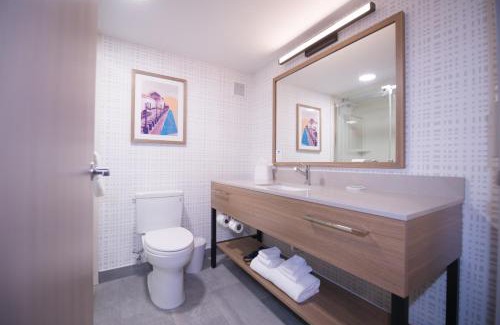 Carol Stream Hotel | Comfortable Stay at Hampton Inn Chicago-Carol Stream