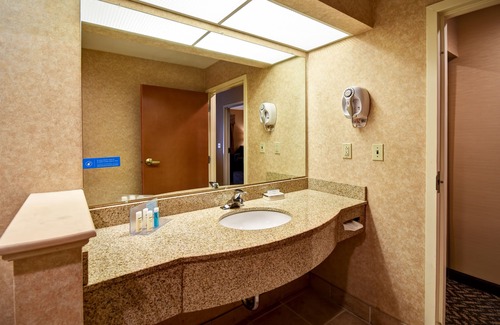 Chicopee Hotel | Exceptional Stay at Hampton Inn Chicopee/Springfield