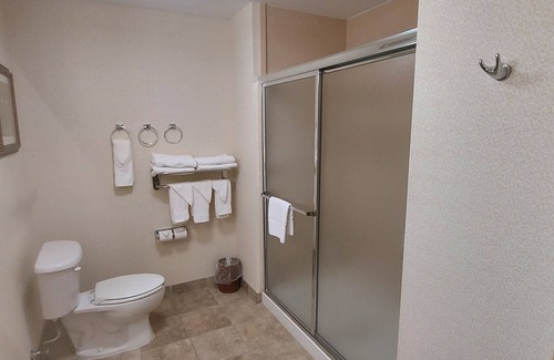 Clearfield Hotel | Comfortable Hampton Inn Clearfield with Pool and Spa