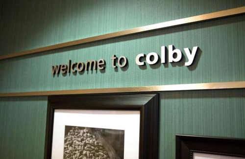 Colby Hotel | Inviting Hampton Inn Colby: Family-Friendly with Hot Tub