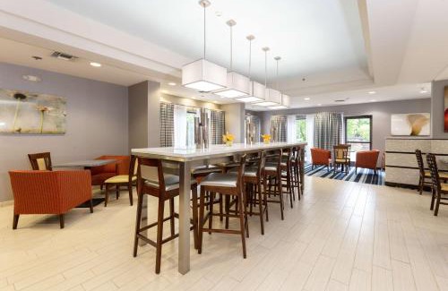 Harbison Hotel | Pet-Friendly Retreat at Hampton Inn Columbia I-26