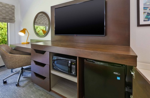 Sunbury Hotel | Enjoy Family-Friendly Comfort at Hampton Inn Columbus/Delaware