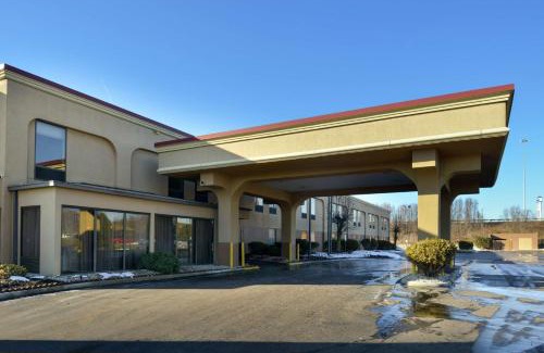 Pickerington Hotel | Discover Comfort at Hampton Inn Columbus-East with Pool Access