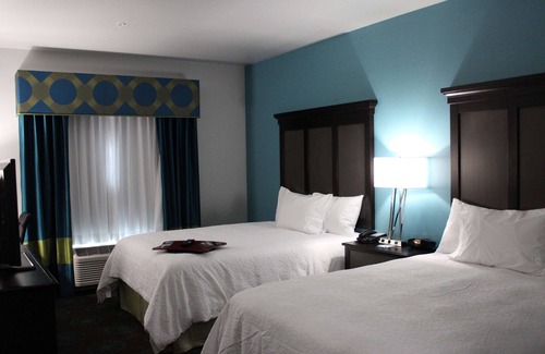 Cotulla Hotel | Discover Hampton Inn Cotulla: Top-Rated Stay with Pool