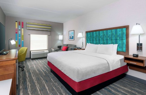 Coventry Hotel | Highly Rated Hampton Inn Coventry with Pool and Spa Amenities