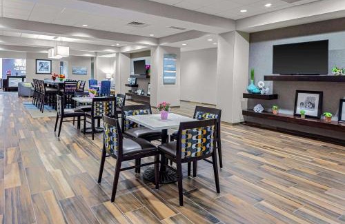 Cranbury Hotel | Pet-Friendly Hampton Inn Cranbury with Oceanfront Views