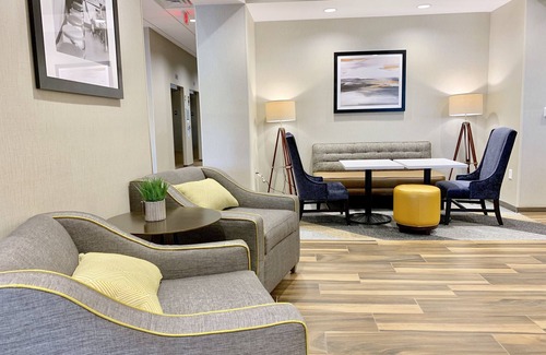 Cranbury Hotel | Discover Hampton Inn Cranbury: Family-Friendly Getaway