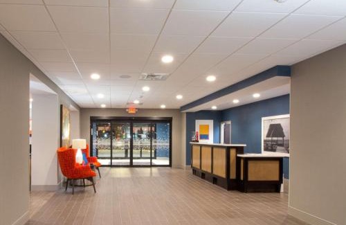 Crestview Hotel | Pet-Friendly Hampton Inn Crestview: Rated 9.1/10 Stay