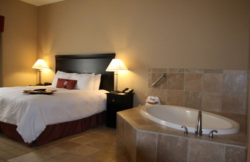 Dade City Hotel | Welcoming Hampton Inn Dade City - Zephyrhills with Pool & Spa
