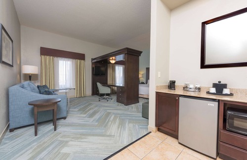 Clinton Township Hotel | Family-Friendly Stay at Hampton Inn Detroit/Roseville