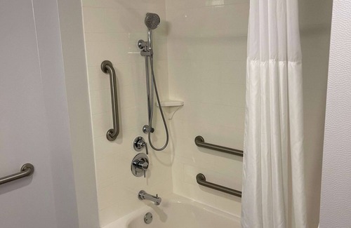 Dunedin Hotel | Exceptional Hampton Inn Dunedin: Pool, Restaurant & More