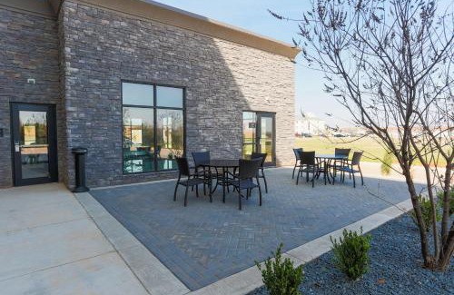 El Reno Hotel | Discover Comfort at Hampton Inn El Reno, OK - Guest Rated 8.6