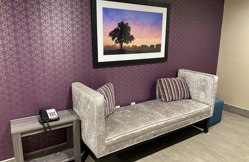 El Reno Hotel | Comfortable Stay at Hampton Inn El Reno with Pool & Breakfast