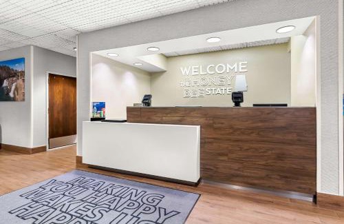 Florence Hotel | Convenient Stay at Hampton Inn Florence Midtown near UNA