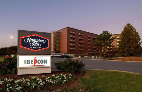 Frederick Hotel | Comfortable Stay at Hampton Inn Frederick with Pool & Dining