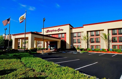 Fremont Hotel | Convenient Stay at Hampton Inn Fremont with Pool Access