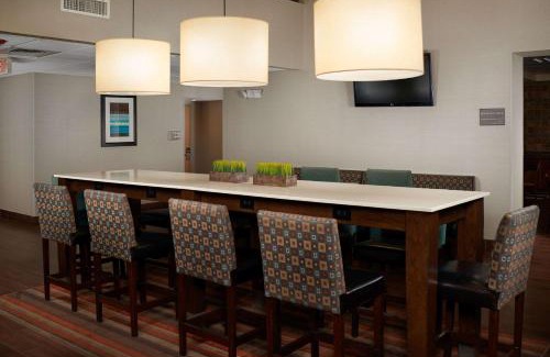 Peoria Hotel | Pet-Friendly Oasis at Hampton Inn Glendale-Peoria