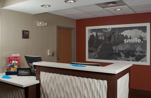 Peoria Hotel | Pet-Friendly Oasis at Hampton Inn Glendale-Peoria