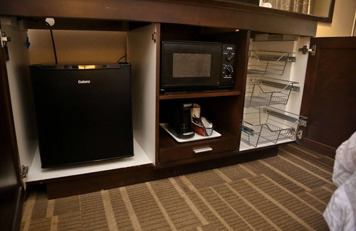 Hammond Hotel | Hampton Inn Hammond: Family-Friendly Stay with Pool & Dining