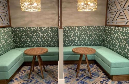 Harrisburg Hotel | Enjoy Harrisburg's Hampton Inn with Pool and Ocean Views