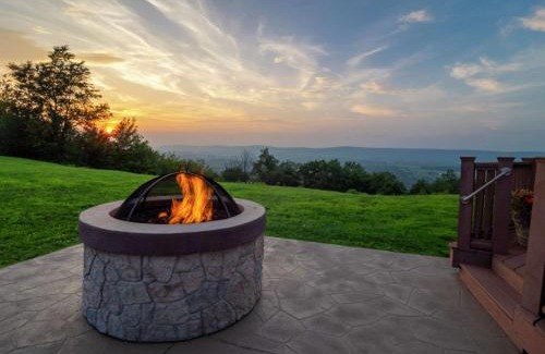 Sybertsville Hotel | Modern Hampton Inn Hazleton with Pool & Family Amenities