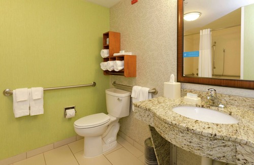 Hickory Hotel | Hampton Inn Hickory: Guest Rated 9.4 with Great Amenities