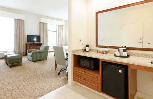 Hickory Hotel | Hampton Inn Hickory: Guest Rated 9.4 with Great Amenities