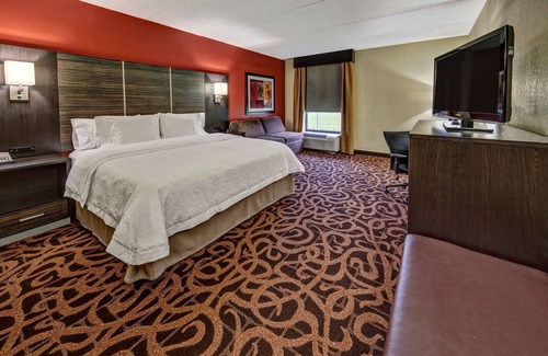 Baytown Hotel | Discover Comfort at Hampton Inn Houston Baytown with Pool