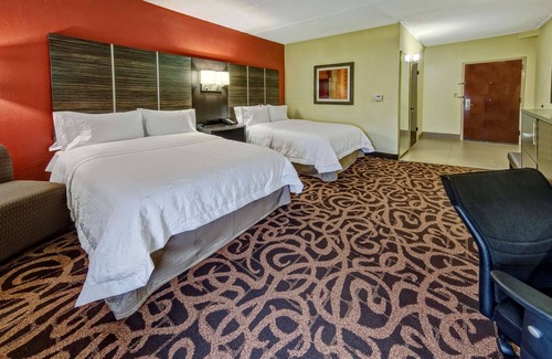 Baytown Hotel | Discover Comfort at Hampton Inn Houston Baytown with Pool