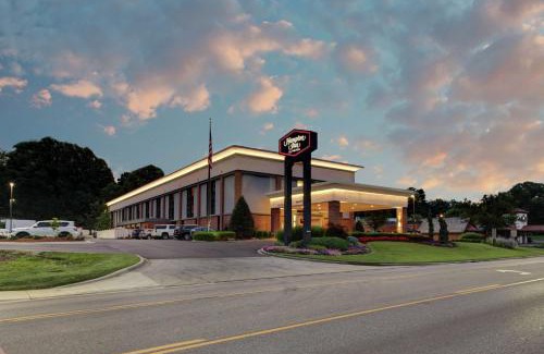 Jasper Hotel | Discover Comfort at Hampton Inn Jasper with Pool & Hot Tub