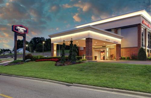 Jasper Hotel | Discover Comfort at Hampton Inn Jasper with Pool & Hot Tub