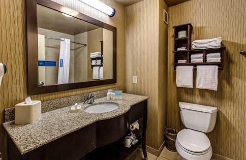 Junction City Hotel | Discover Hampton Inn Junction City: Rated 9.2/10 with Spa