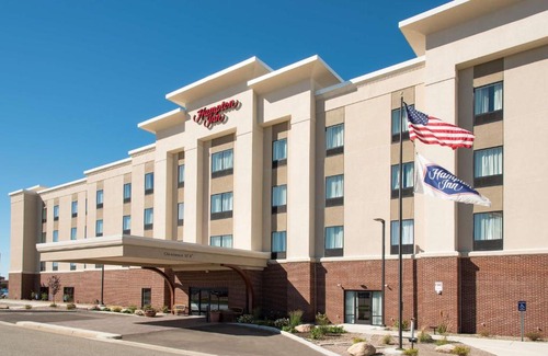 Portage Hotel | Inviting Stay at Hampton Inn Kalamazoo with Pool Access