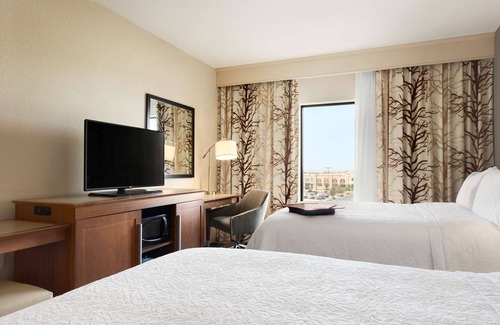 Tri-Cities Hotel | Discover Comfort at Hampton Inn Kennewick - Guest Rated 9.4