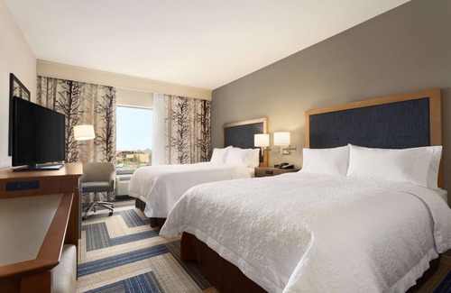 Tri-Cities Hotel | Discover Comfort at Hampton Inn Kennewick - Guest Rated 9.4